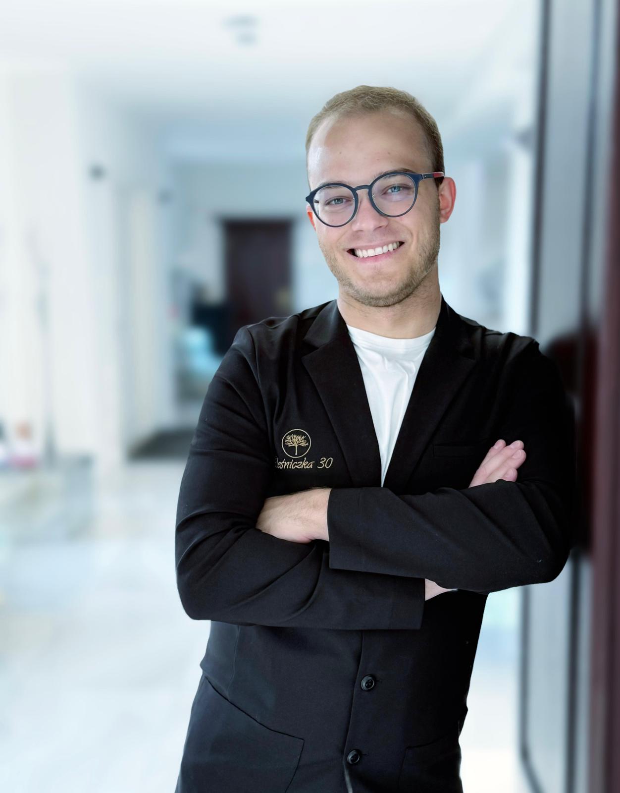 838b1fb7-ef4b-49be-b416-3e7740e423ef